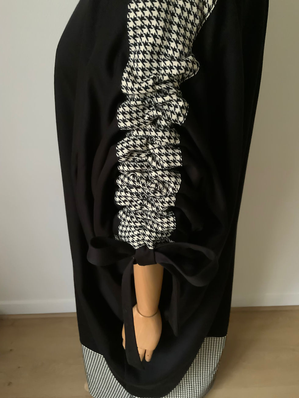 Miniature : KIMONO LONG NOIR ET BLANC