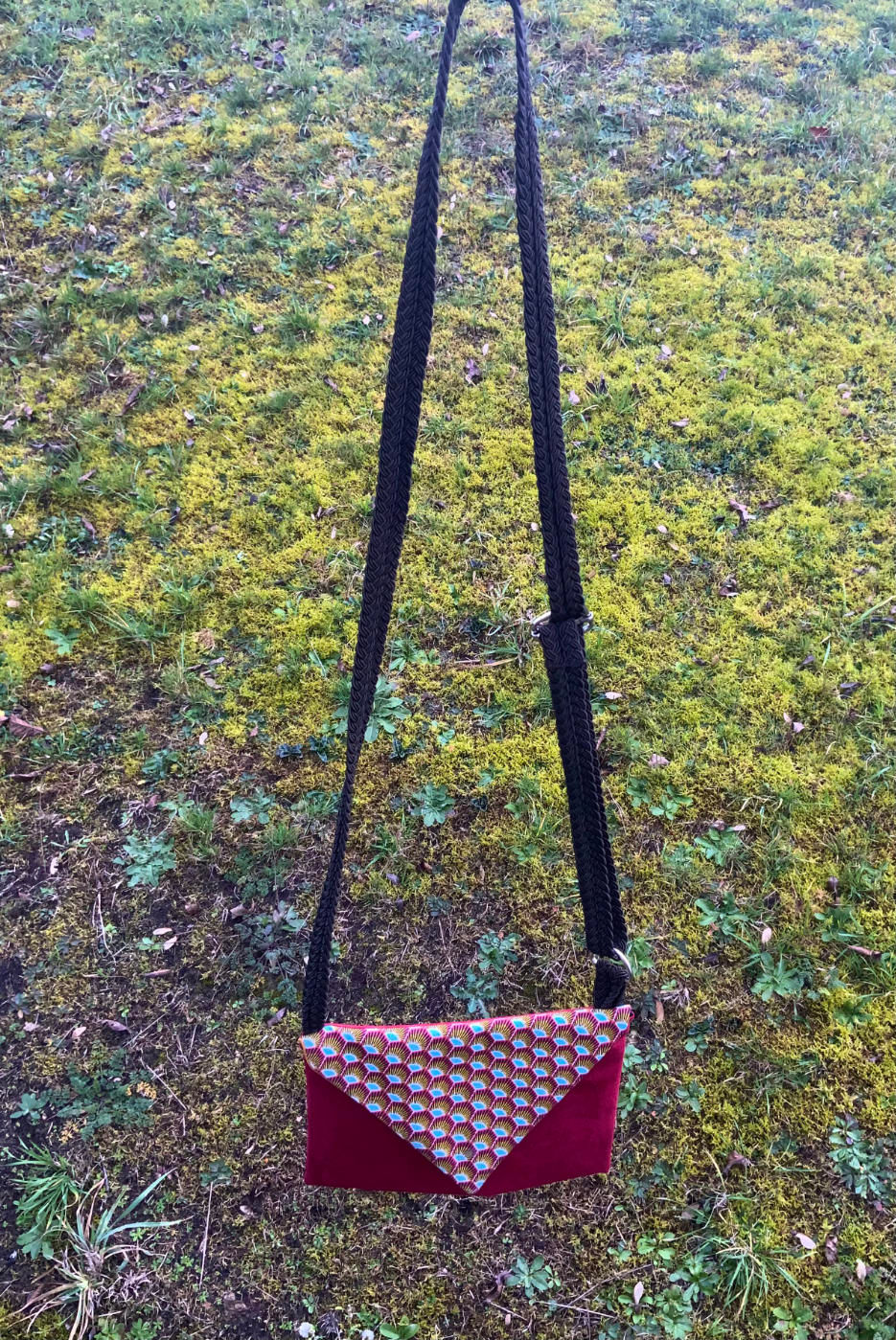 Pochette bandoulière suédine bordeaux et wax