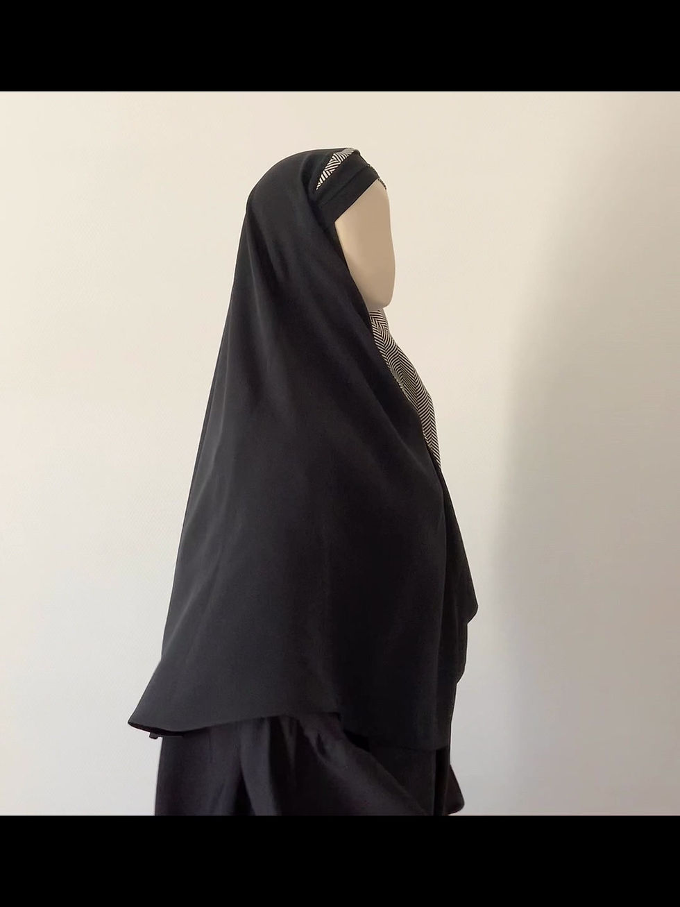 Miniature : Voile asymétrique à enfiler noir et blanc