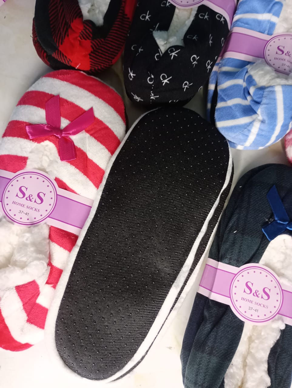 Miniatura: Pantufla apeluchada