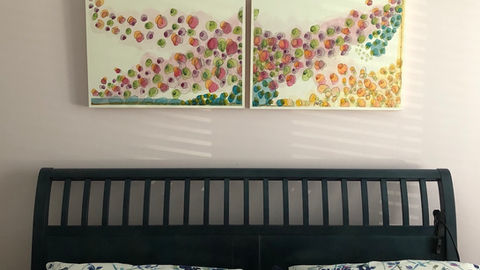 Une oeuvre aquarelle ALETTO pour décorer la chambre à coucher pour bien commencer et finir la journée