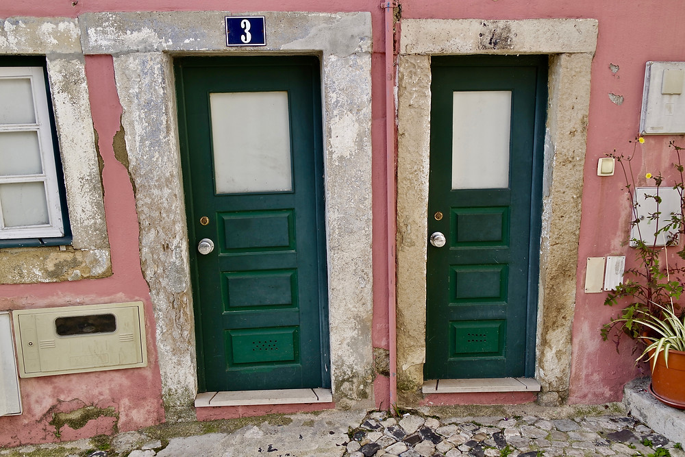 voyage portugal visiter lisbonne quartier alfama