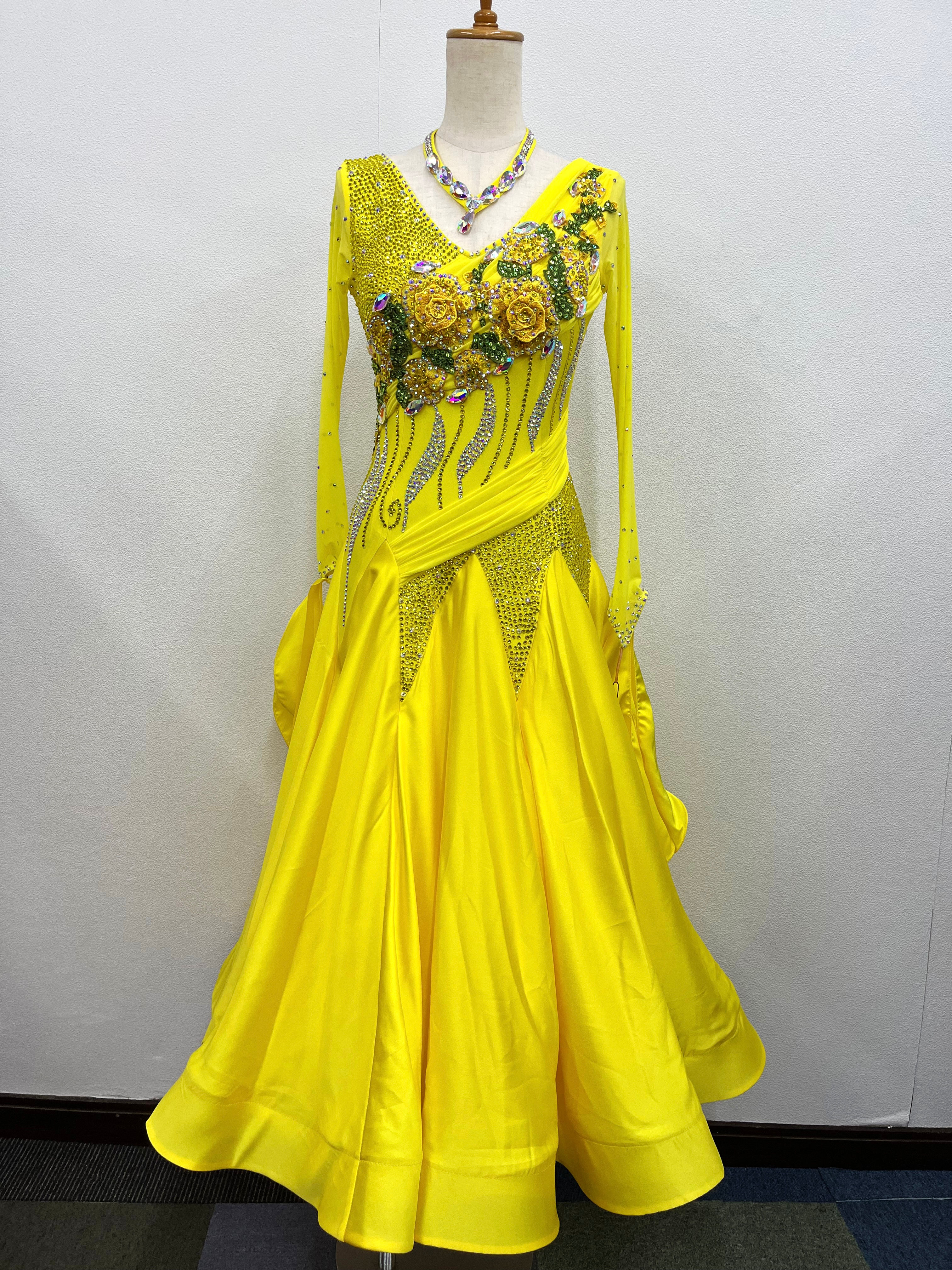 モダンドレス 198 イエローフラワーのモダンドレス