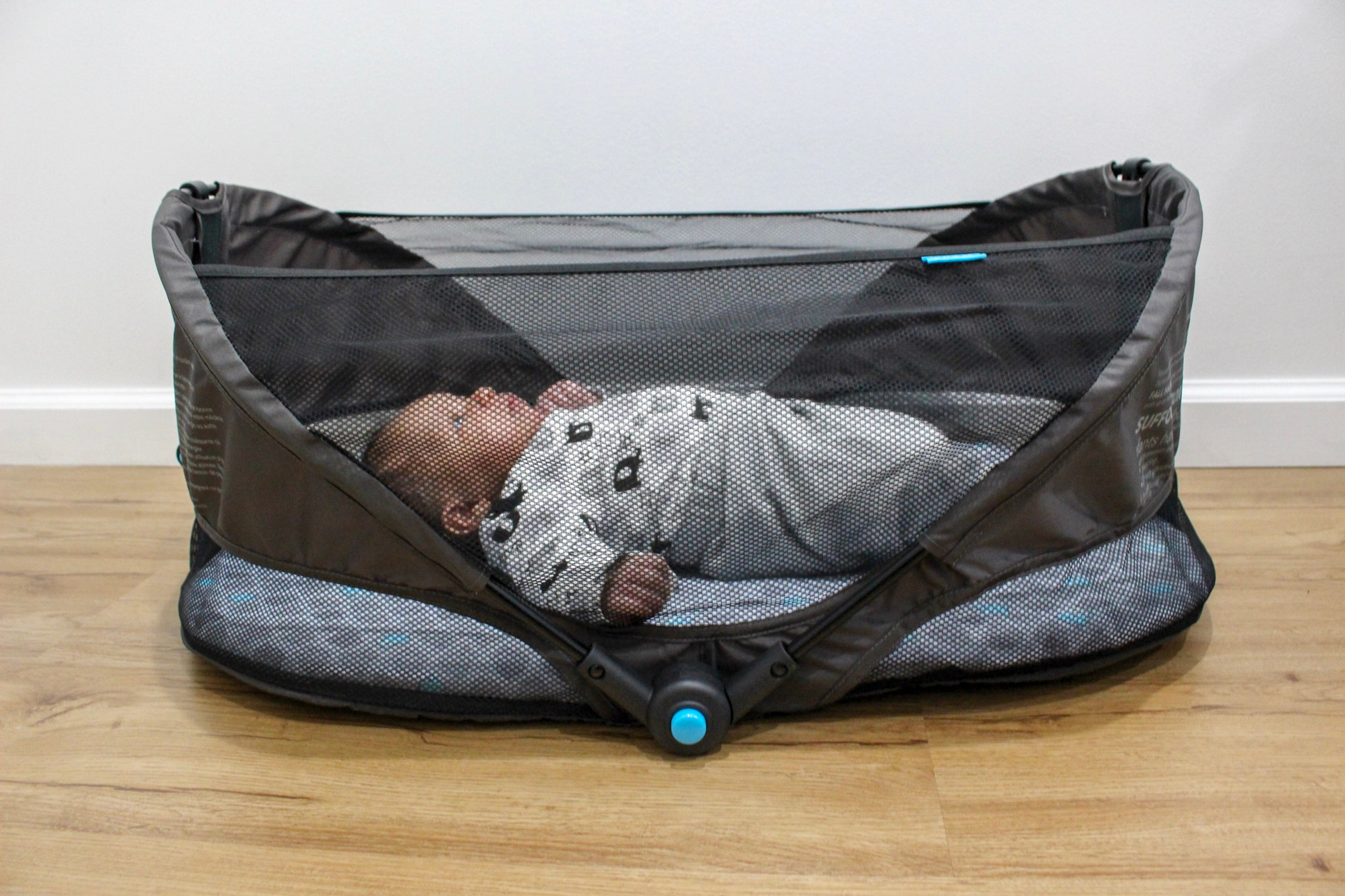 brica travel bed