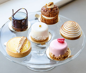 Exquisite small cakes