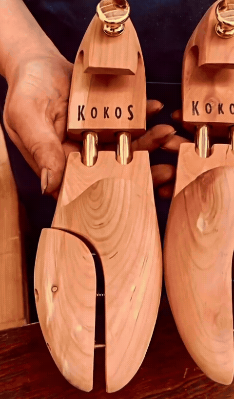 Kokos cedarwood shoe trees.gif