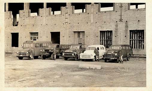 Jun 1962 - Garagem EsPCEx_2 (Ten Beraldo).jpg