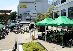 やさしい日曜日会場の様子