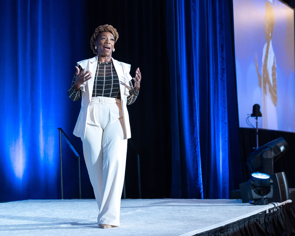 Lisa Nichols dramatic speaker stage event photography Phoenix Arizona Mark Sachet Photography