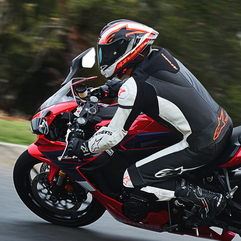 Thumbnail: ALPINESTARS (ROAD) S-R10 TEAM HELMET CRB/R/W L
