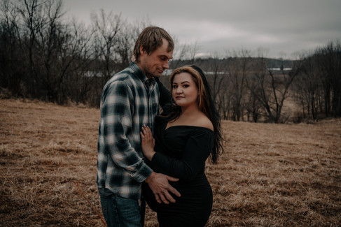minnesota cinematic moody maternity photographer
