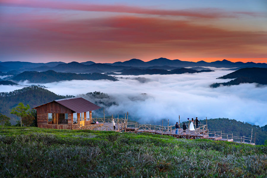 3D Bulutların Üstünde Yayla Duvar Kağıtları | Ahşap Ev Duvar Kağıtları | Madrid