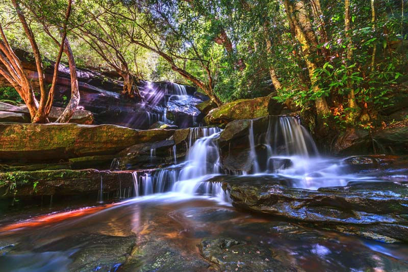 3D Yeşil Kayalıklı Şelale Duvar Kağıtları | Taşlı Şelale Modeli Duvar Kağıdı