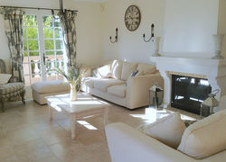 Booking.com Villa 3 Sitting Room.jpg