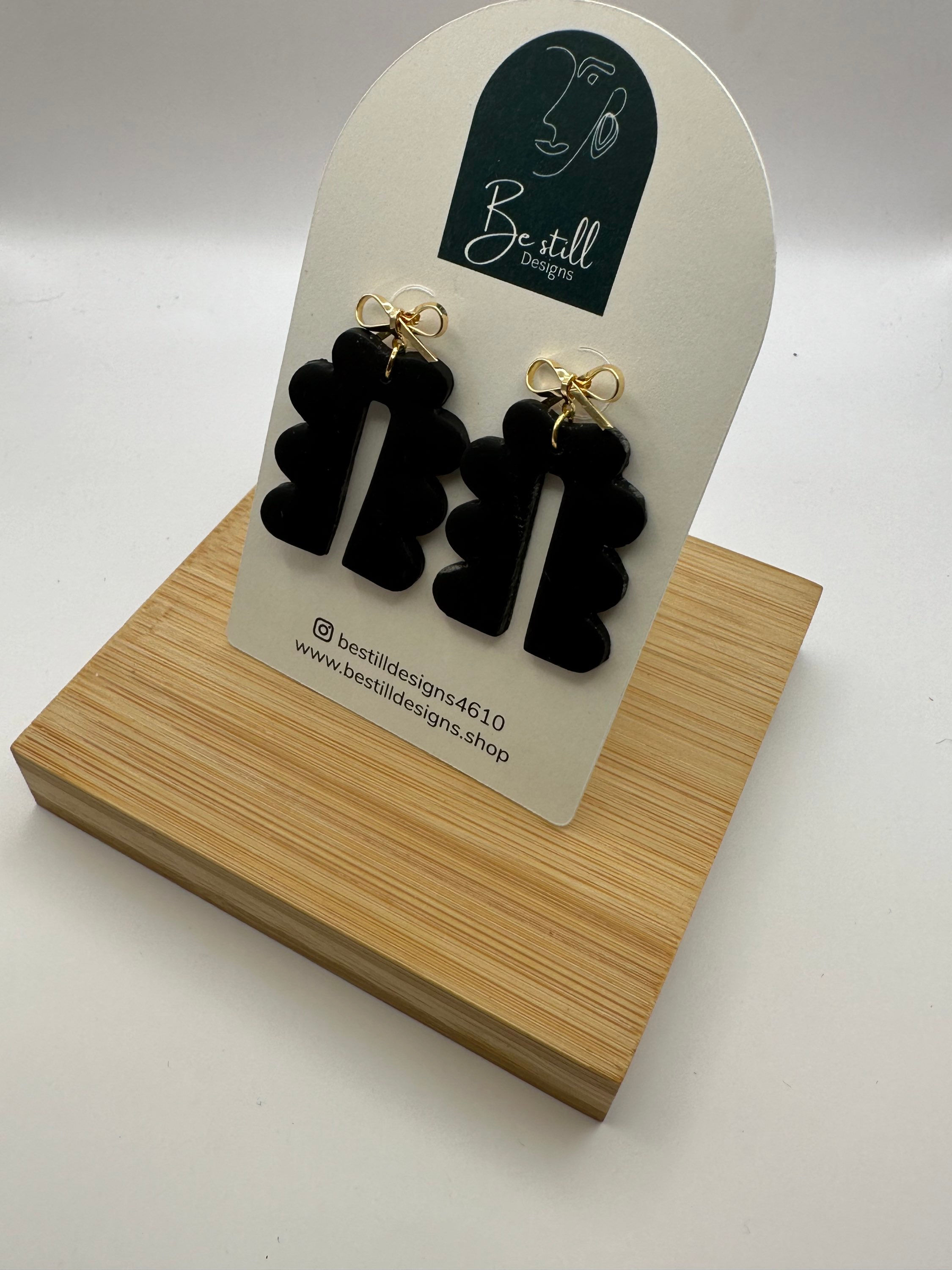 Coquette Arch Dangle