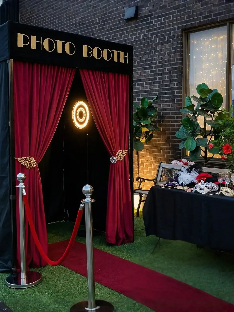 Mississauga Private Enclosed Photo Booth Rental