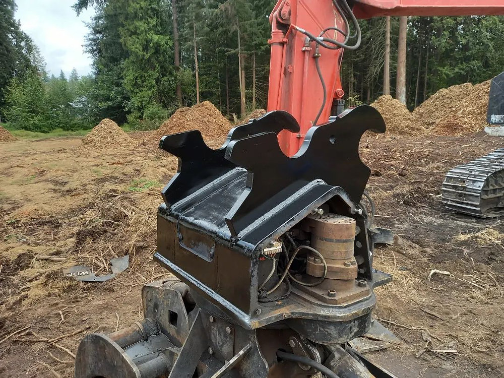 Re lugging the grapple -Mobile Fabricator Welder Fraser Valley