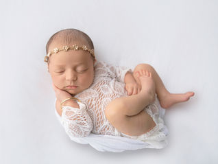 How Much Does a Newborn or Maternity Photographer Cost — and Is It Worth It?