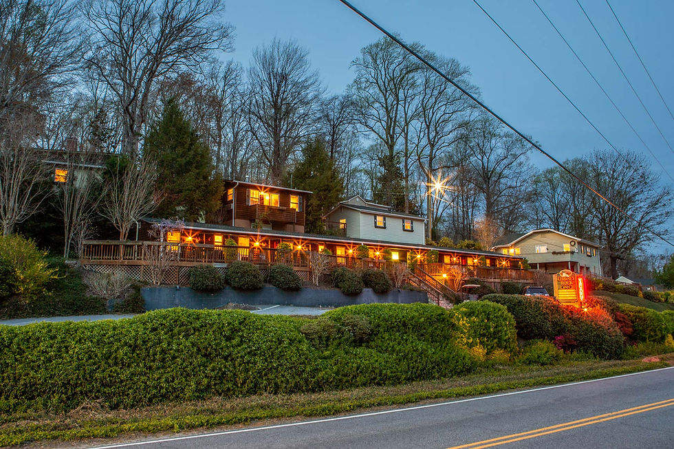 chimneyrockinn.jpg