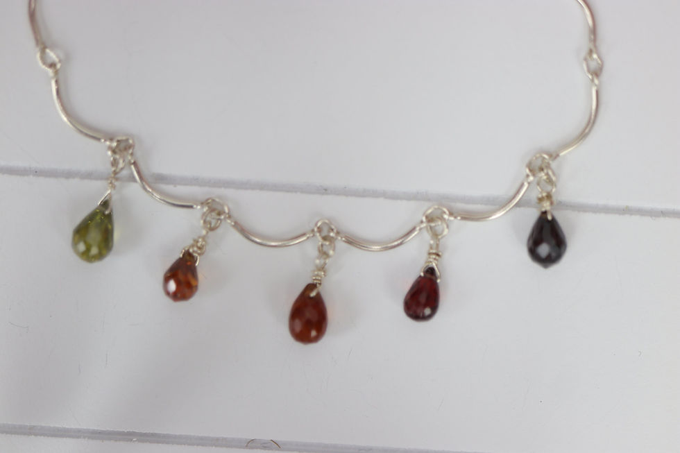 Thumbnail: Tunduru Garnet Bracelet