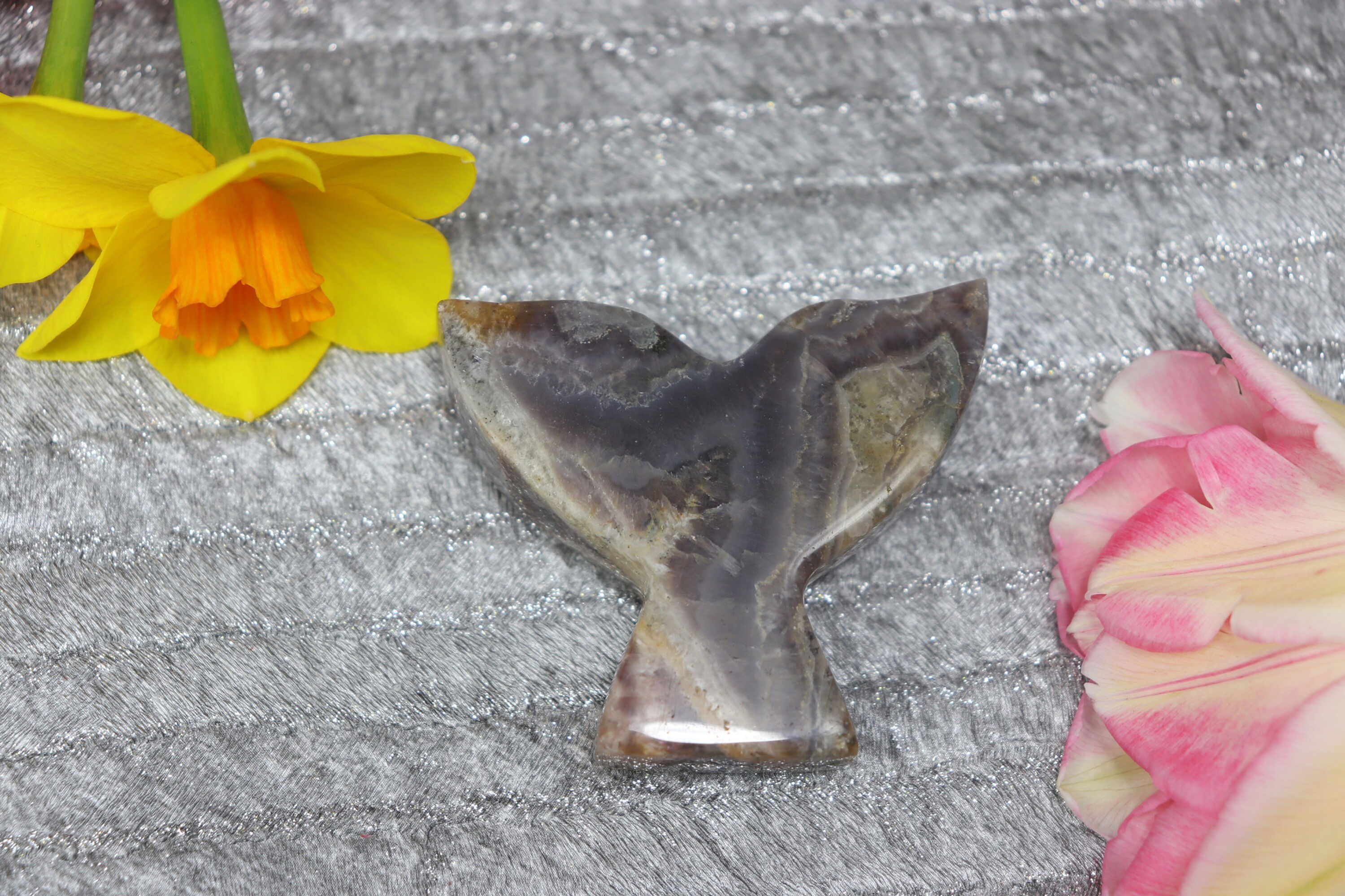 Amethyst Lace Agate Whale Tail 1