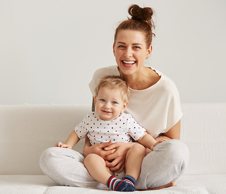 Bonne Mère avec son enfant