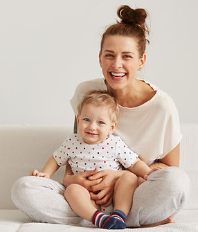 Bonne Mère avec son enfant