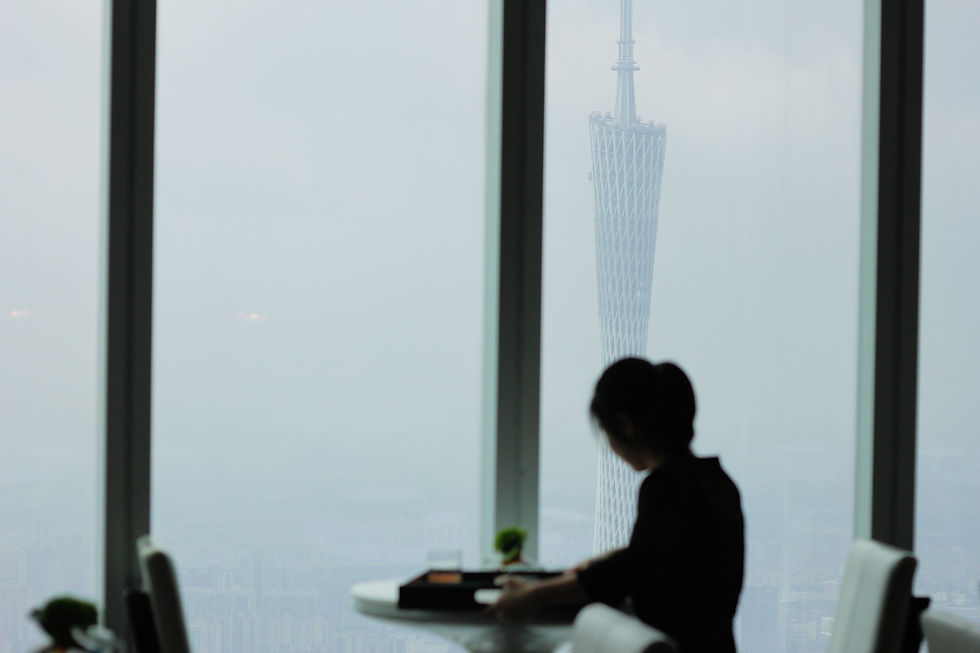 广州四季酒店,住在比云层还高的房间