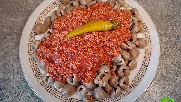Pasta with Chickpea Bolognese