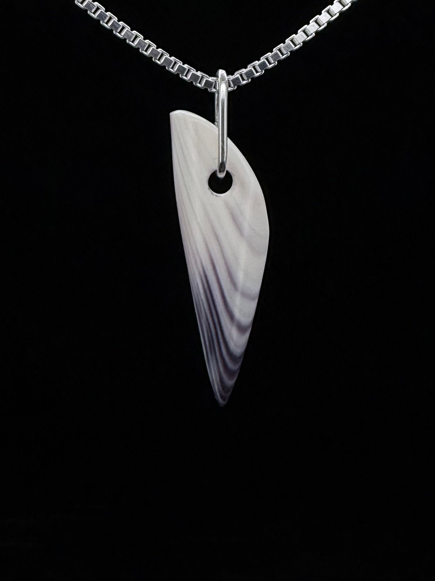 Long Quahog Shell/Wampum Pendant