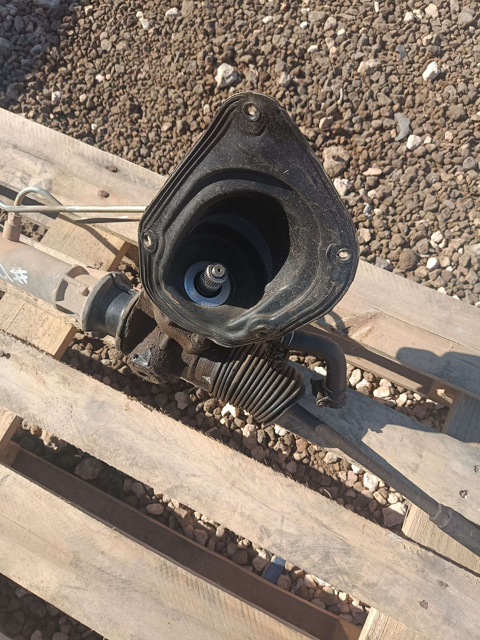 Thumbnail: Nissan pulsar 1998 1.5lt Steering rack 