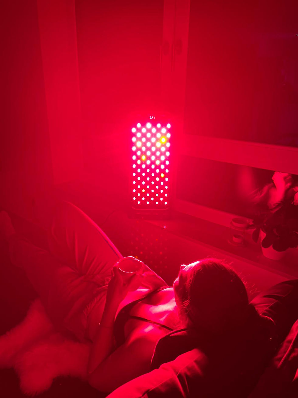 Anwendung eines Rotlicht-Panels zur Photobiomodulation