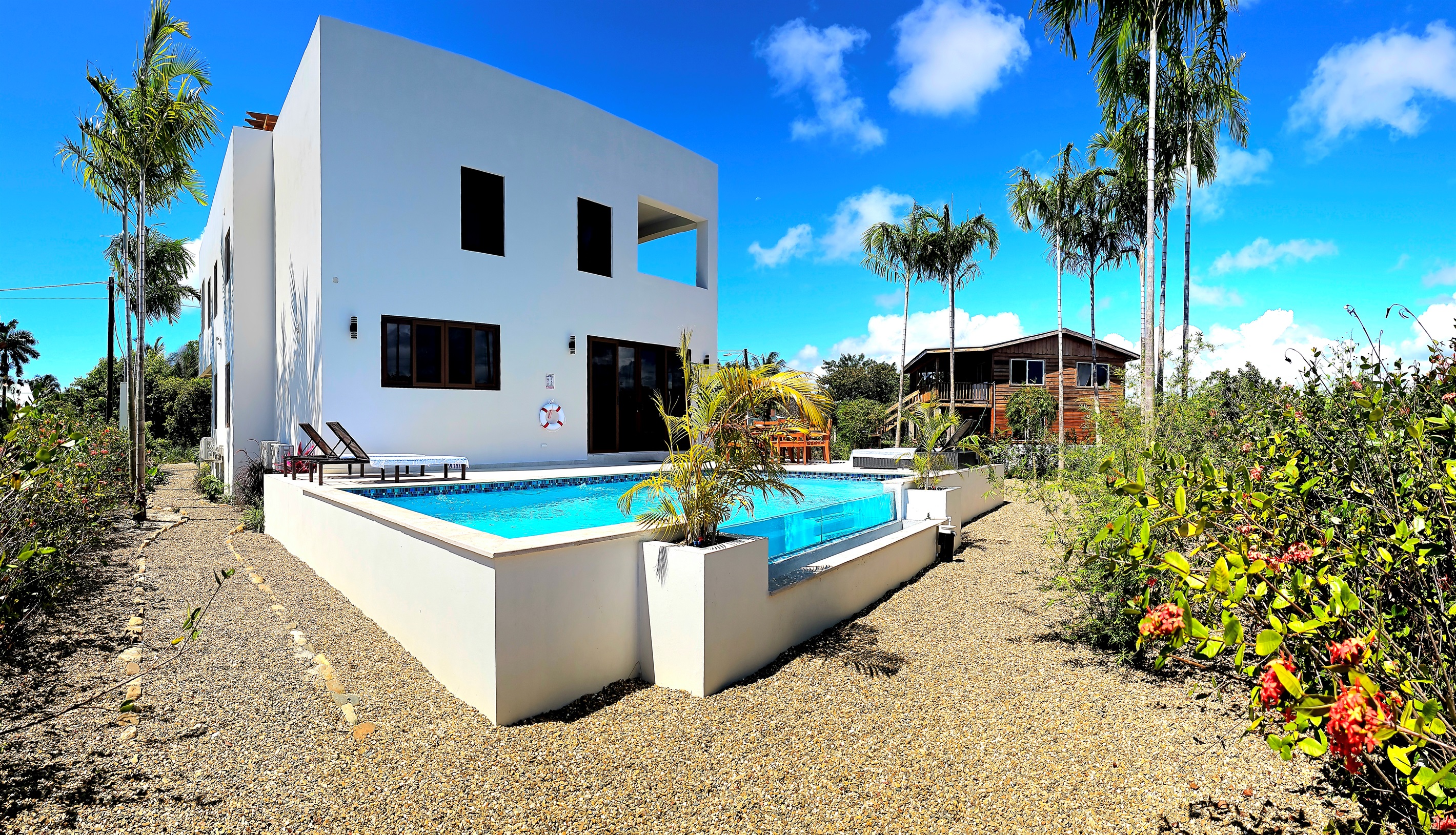 Casa Blanca Del Sol