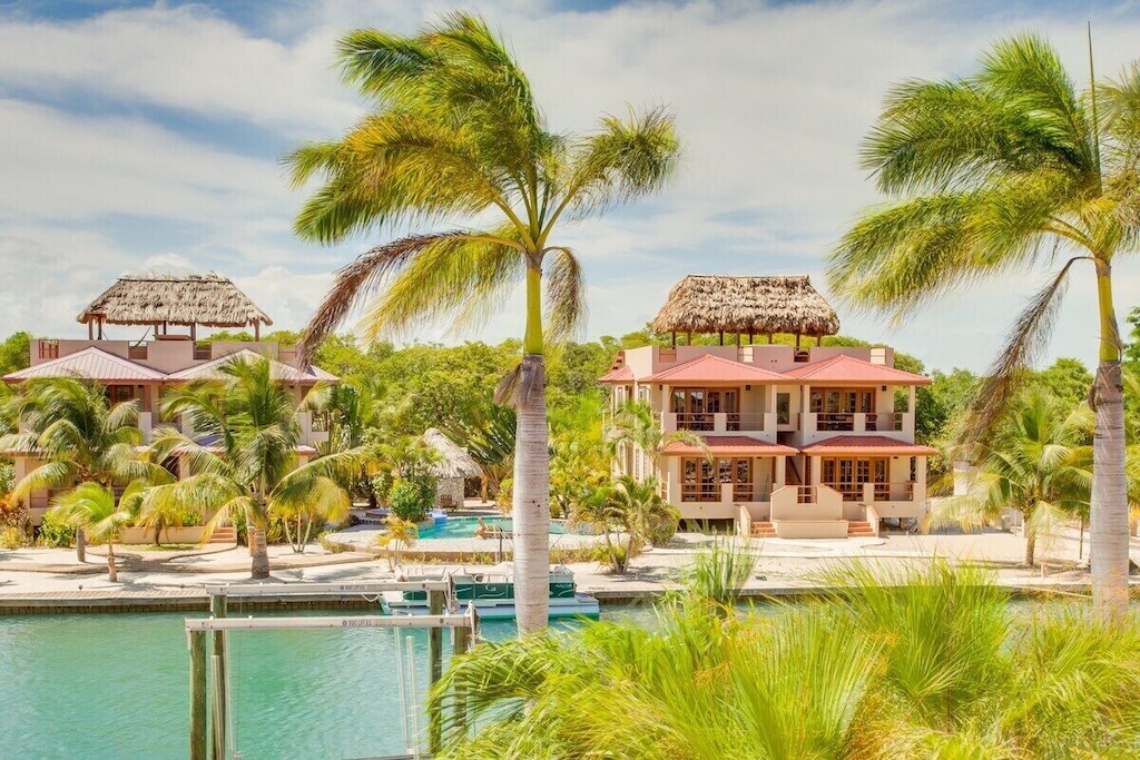 Placencia Pointe Townhomes 6