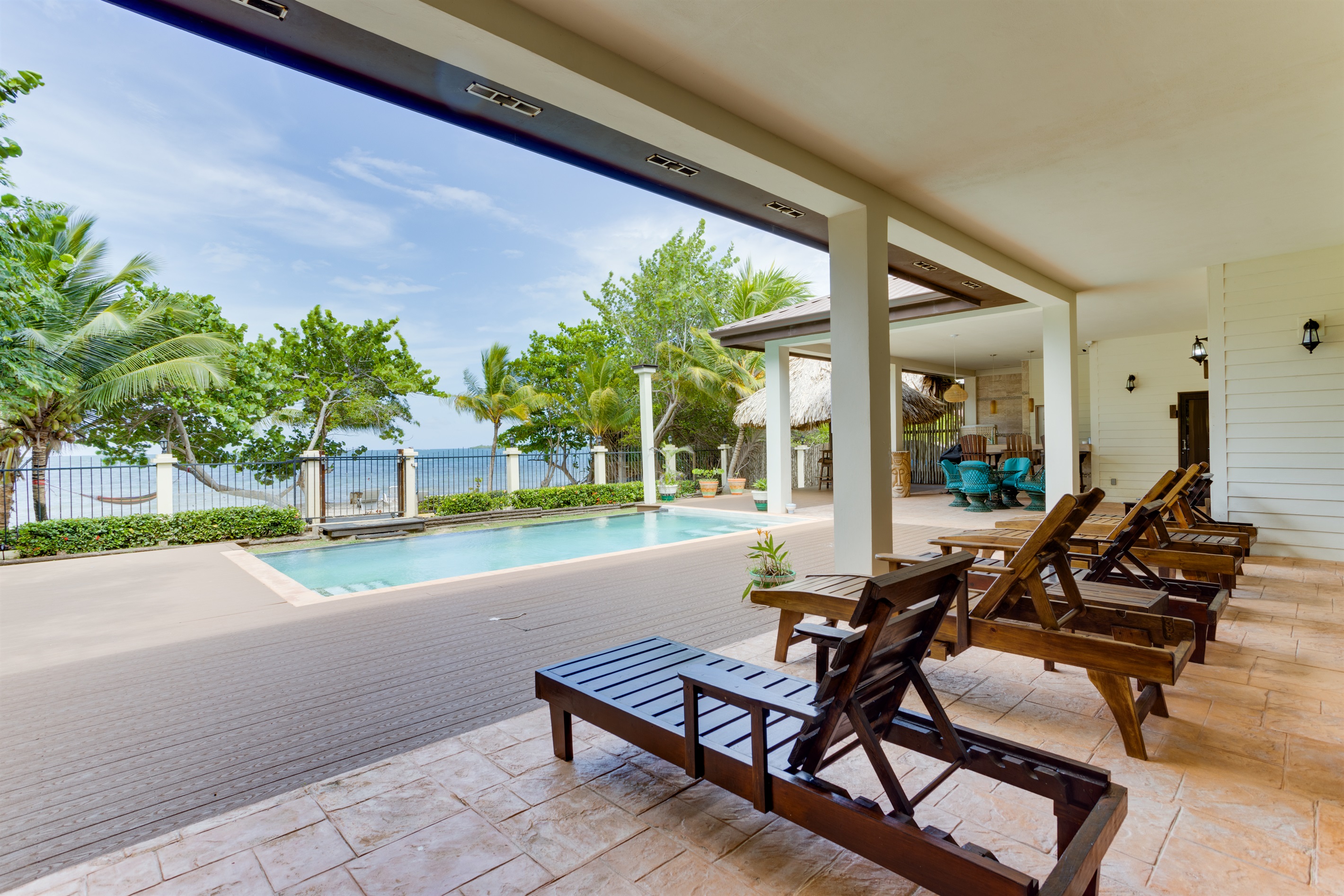 Laylo Villa
