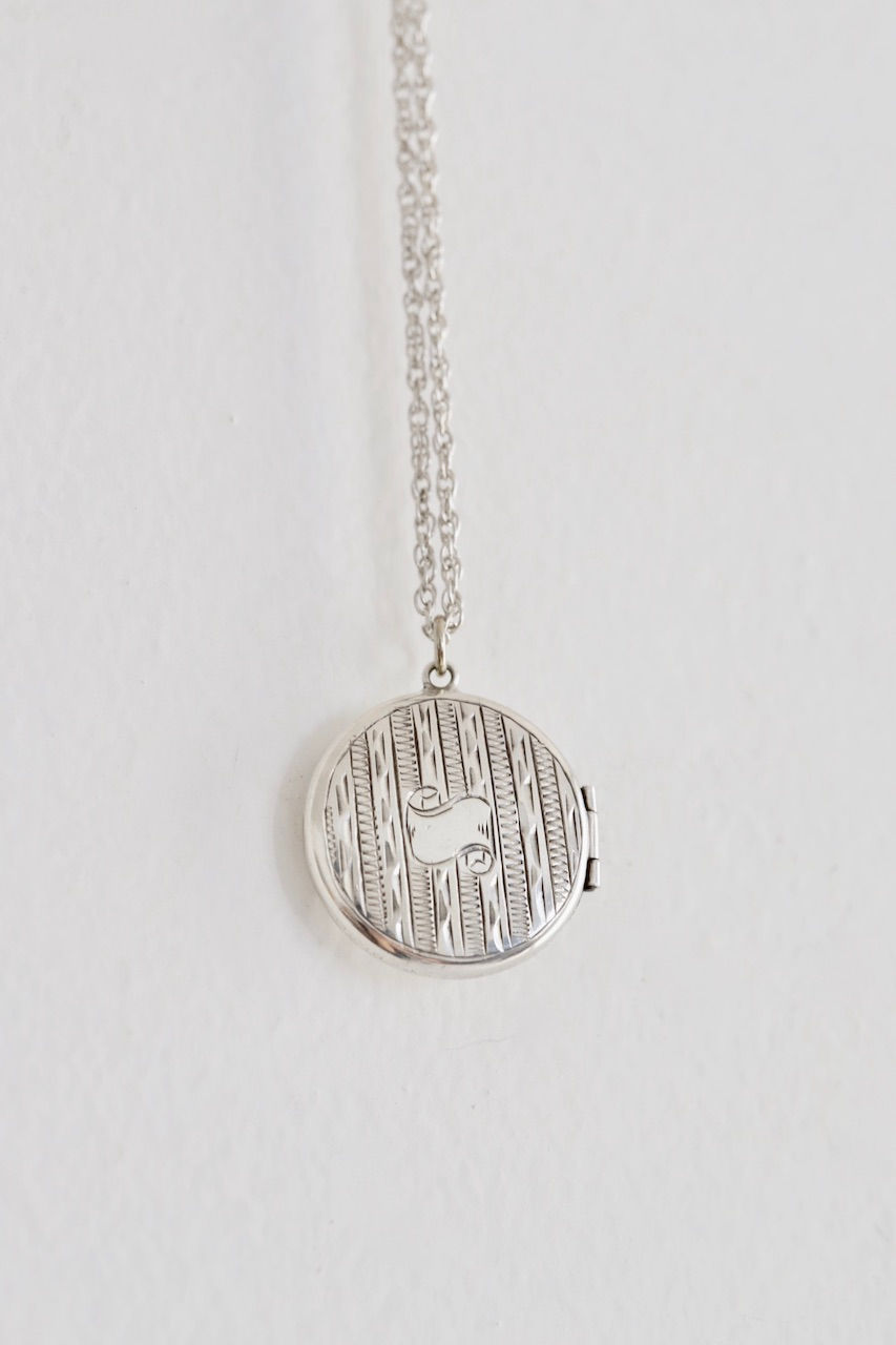 サムネイル： sterling silver Art Deco locket pendant