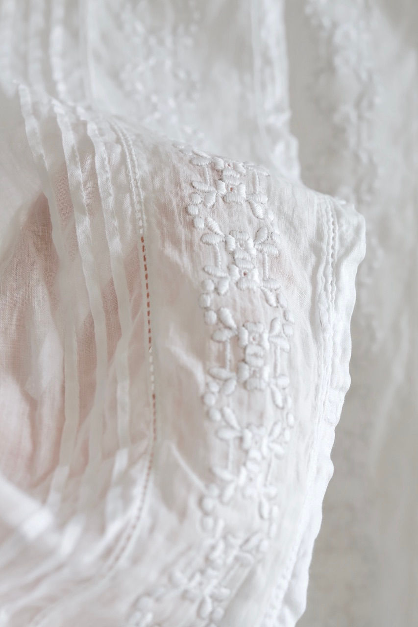 サムネイル： antique muslin blouse