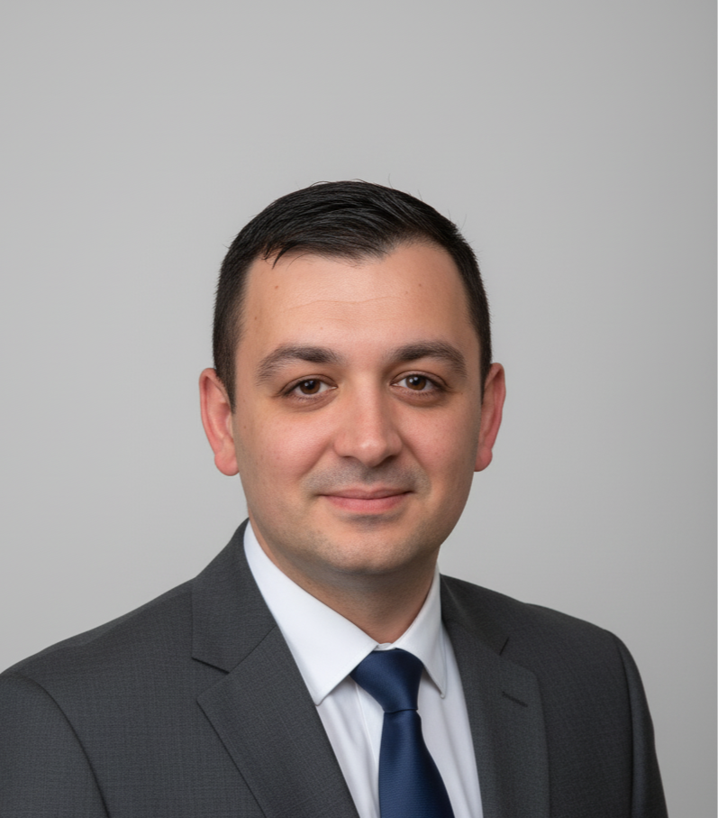 Matej Linkedin_edited.png