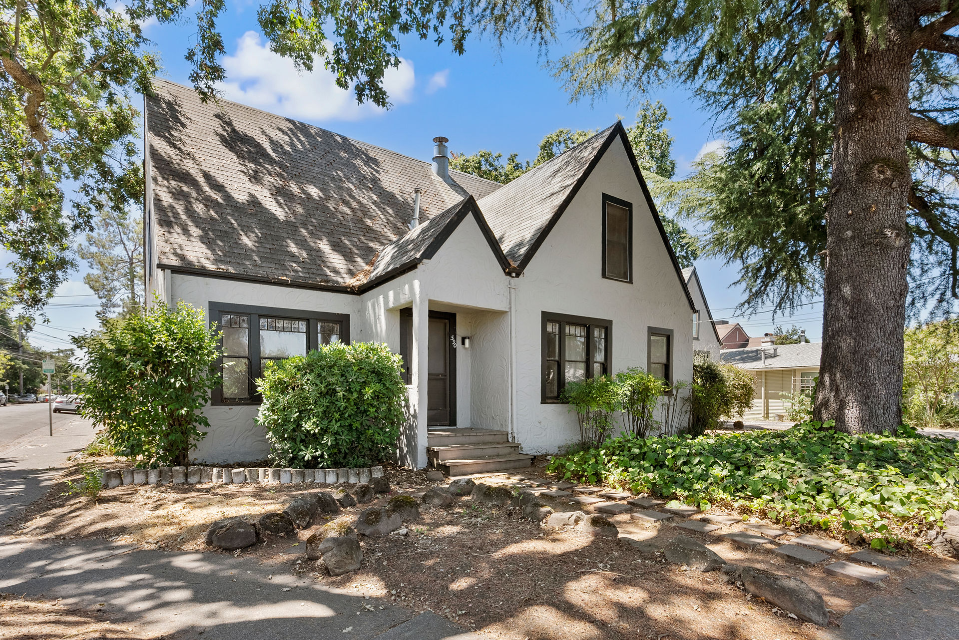 590 Carr Ave, Santa Rosa, front exterior