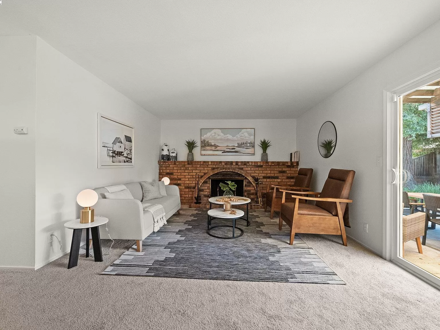 5113 Southwick Ct family room