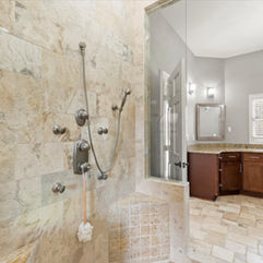 901 Surrey Trail Beautiful bathroom
