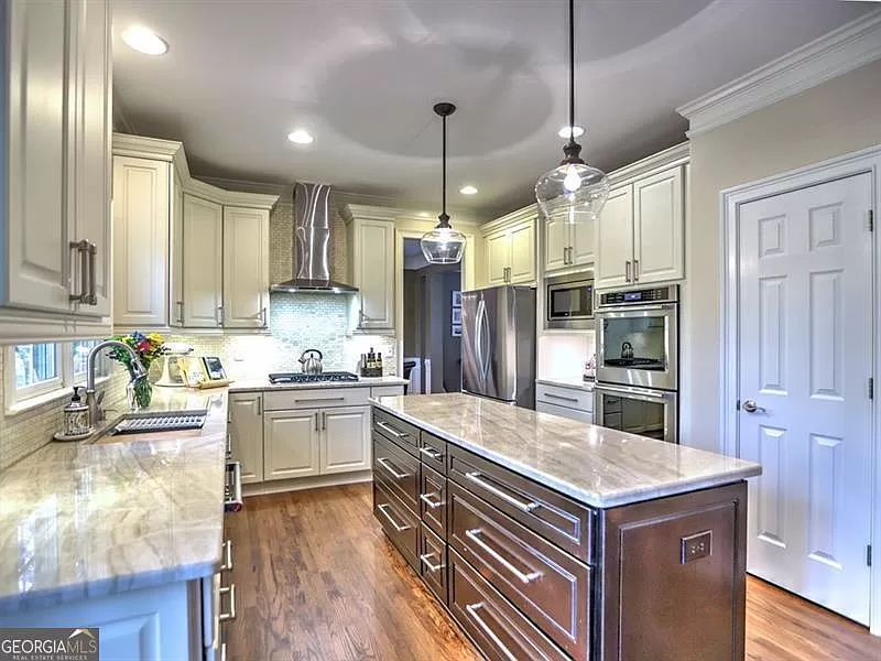 1270 Promontory Ln, Marietta kitchen