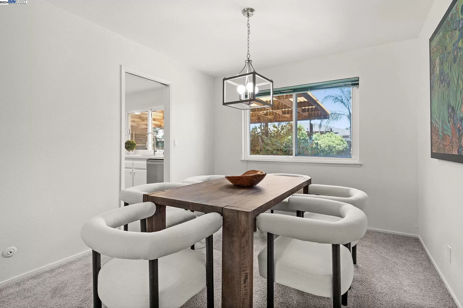 5113 Southwick Ct dining room