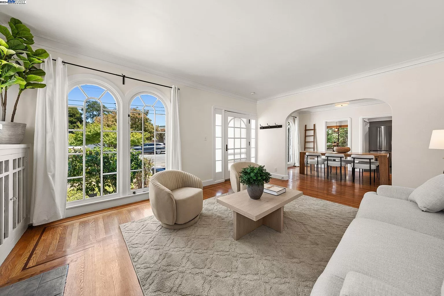 377 Kenilworth Ave arches