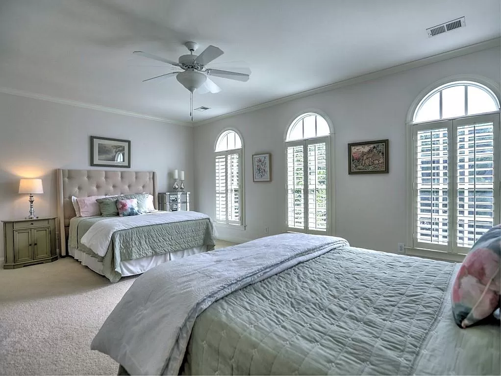 4142 Onslow Pl SE bedroom with two beds