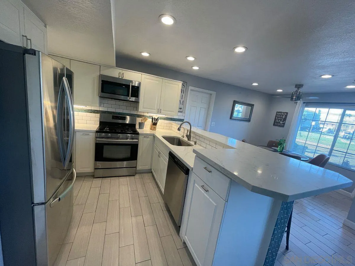 207 Elkwood Ave Unit 1 kitchen island