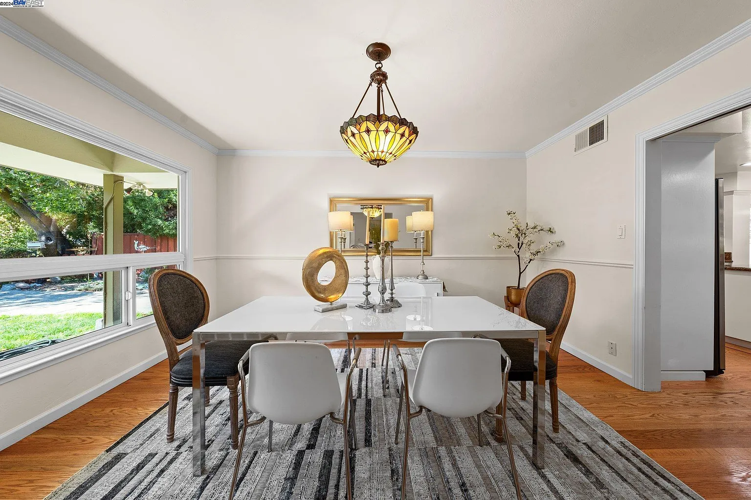 21890 Tanglewood Dr dining table