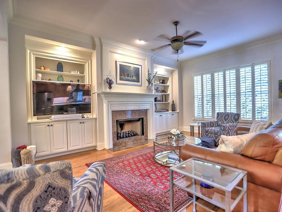 4142 Onslow Pl SE family room with fireiplace
