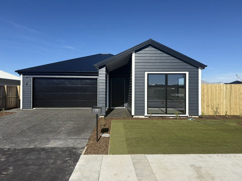 19 GREENSLADE DRIVE