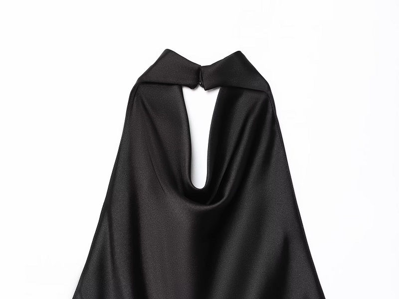 Miniatura: Top Halter Cetim Costas Abertas – Sofisticação com Toque de Sensualidade